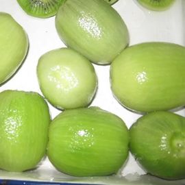 Os microelementos enlatados deliciosos do fruto de quivi contiveram armazenamento fresco/seco do lugar