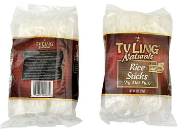 Os alimentos naturais dos macarronetes da vara da farinha dos naturais de Tyling fritam com carne/vegetais