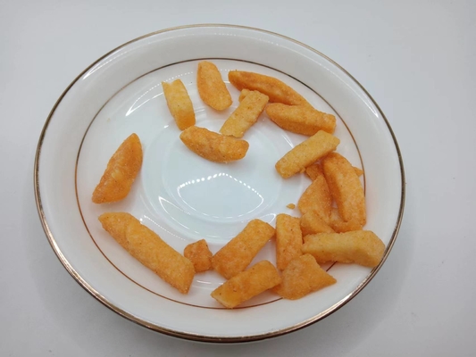 Turquia de queijo picante batatas fritas cruas cortadas