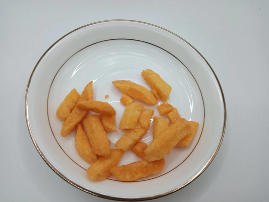 Turquia de queijo picante batatas fritas cruas cortadas