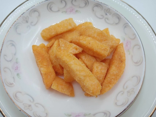 Turquia de queijo picante batatas fritas cruas cortadas