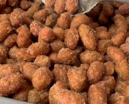 Peanuts crocantes de alho preto assados - Irresistíveis