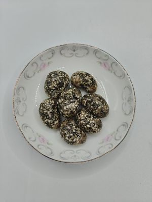 Nozes de sésamo preto e branco