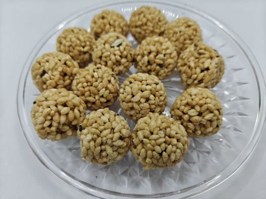 Embalagem a granel de bolinhos de arroz com nozes e alta proteína