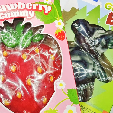 Brinquedos com sabor a frutas envoltos individualmente com formas gigantes e novas