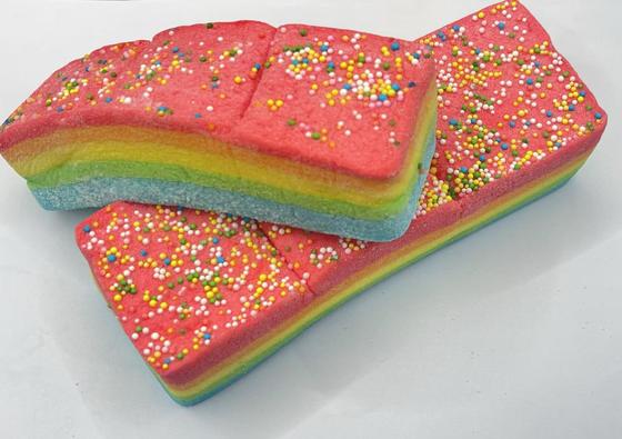 Marshmallow Dreamcake Rainbow Swirls Extra Mastigável, Super Fluffy & 100% Sugar Rush Felicidade