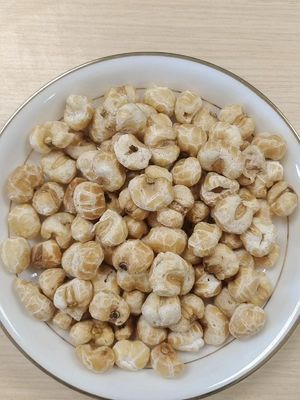 Snacks de milho tufado assados, crocantes, deliciosos e naturais, sem óleo