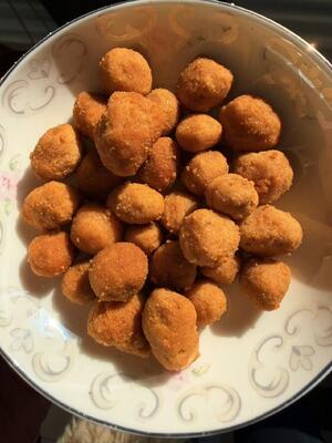 Delicioso Snack de Amendoim Coberto com Gema de Ovo Salgada e Sabor Picante para Fornecimento em Larga Escala