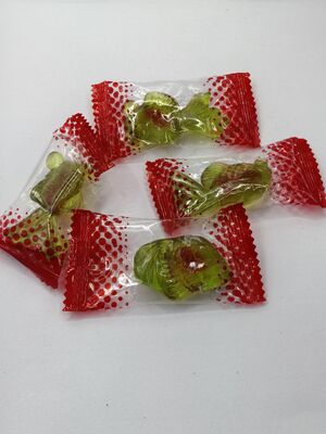 Sucos de frutas reais, com baixo teor de açúcar, lanches de feijão de soja, com formas variadas, lanches gomosos.