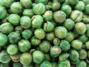 Vitamina especial e proteína do petisco friável delicioso das ervilhas de verde do sabor do alho