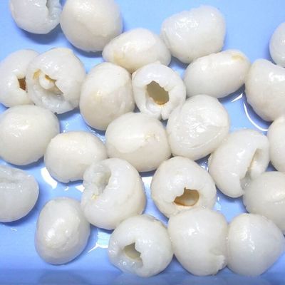 A vitamina fresca C do fruto enlatado do lichi do sabor não conteve nenhum preservativo artificial
