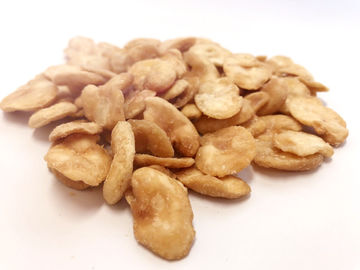 O petisco de primeiro grau da fava, favas picantes salgadas colheu materiais