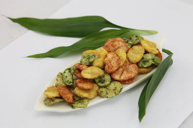 Petisco dietético das favas, gosto friável salgado secado misturado das microplaquetas das favas