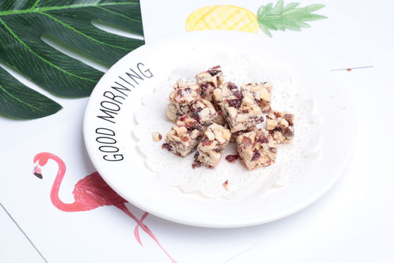 Uma trituração friável, marca própria Nuts da porca do sésamo da mordida dos petiscos disponível